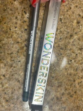 WONDERSKIN 1440 Longwear Eyeliner Pencil Olive Long Lasting 1.2g/0.042oz